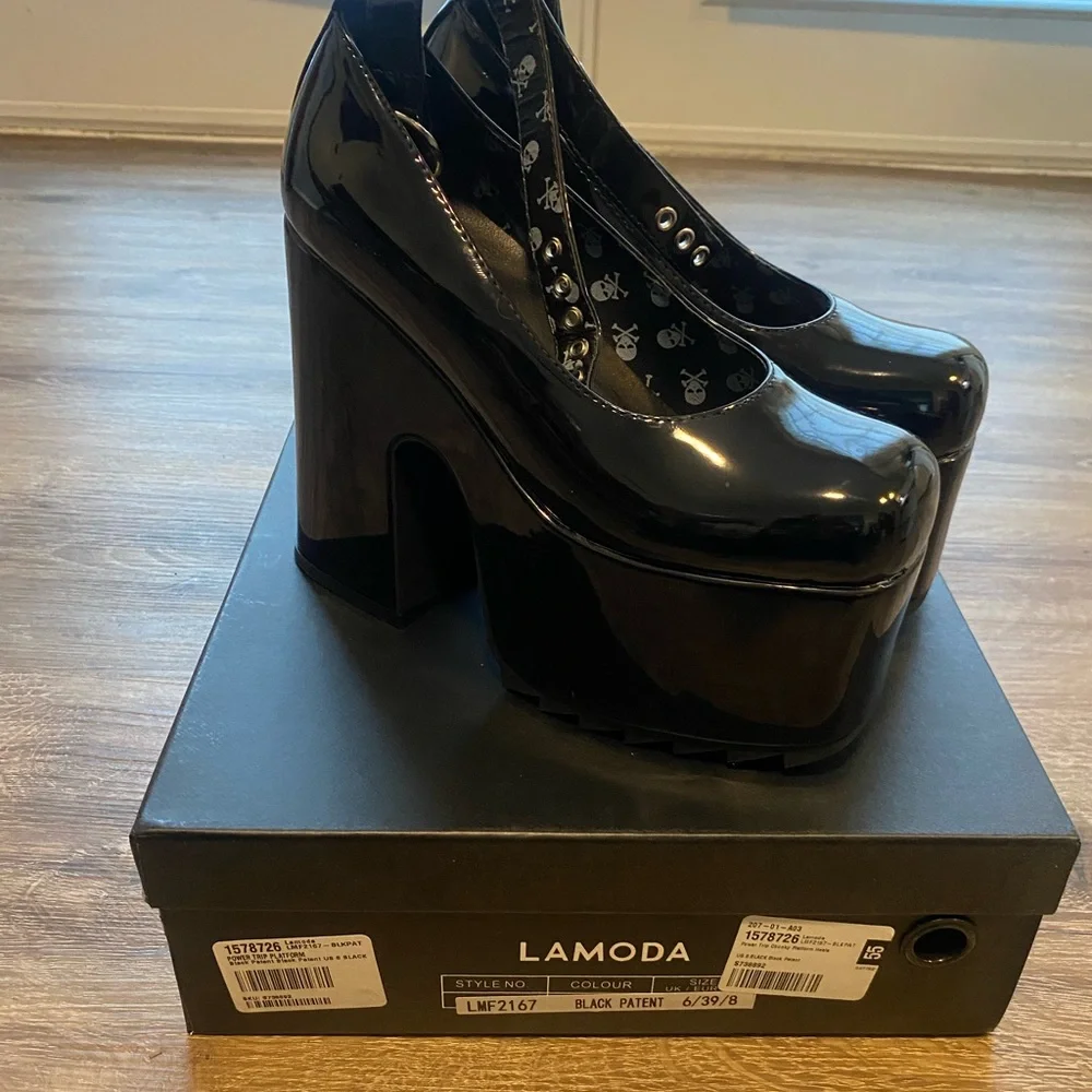 Platform Mary Jane Pumps in Black - Women's Platform Heels